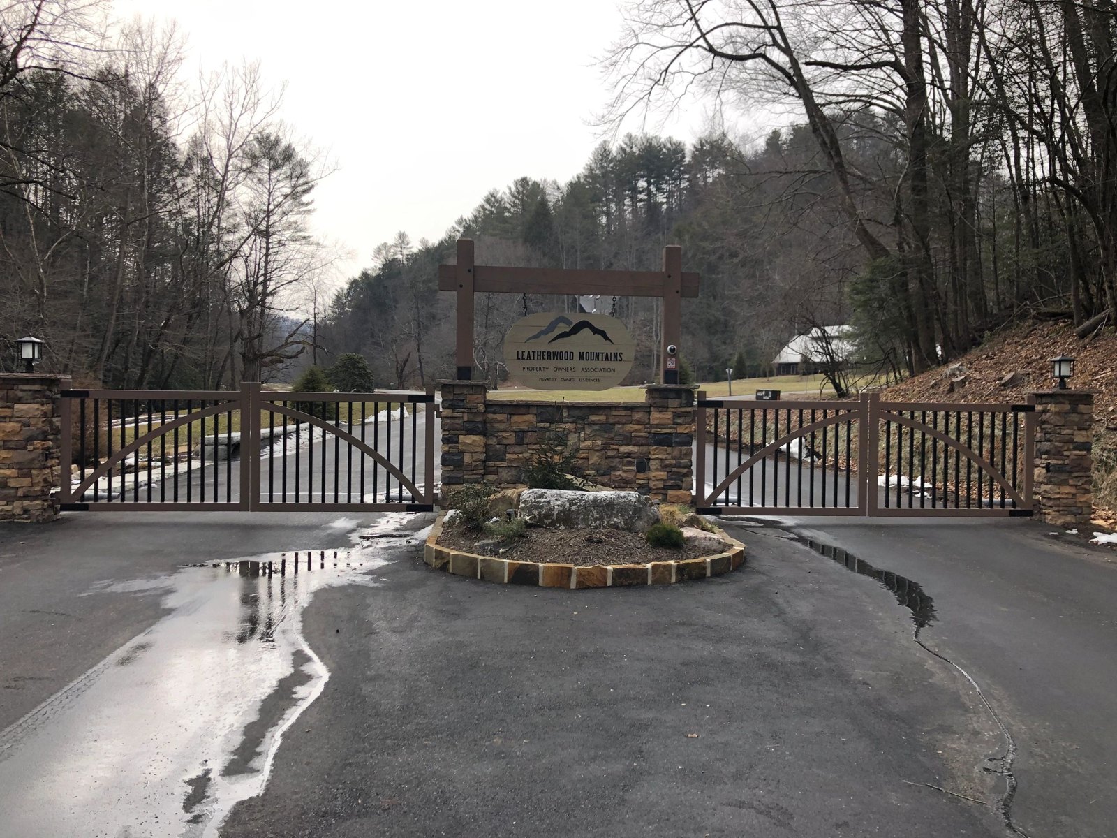Leatherwood community entrance