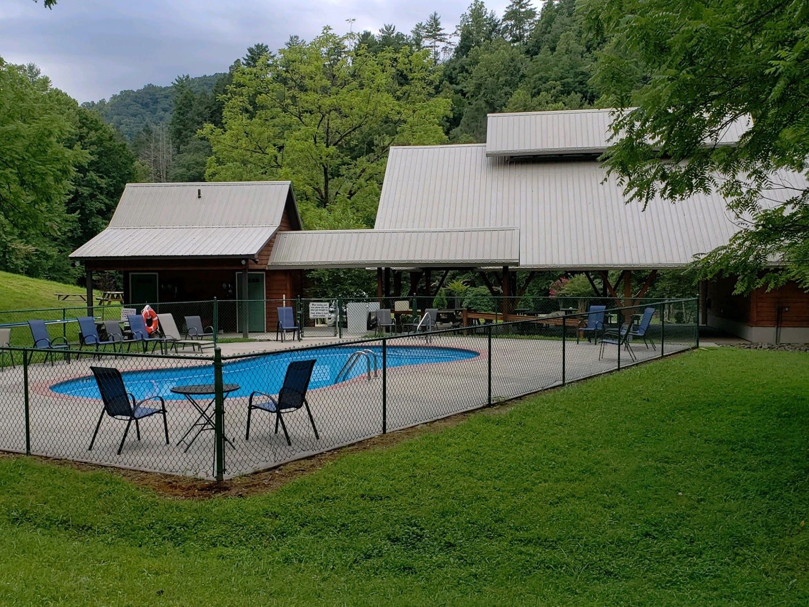 Community pool